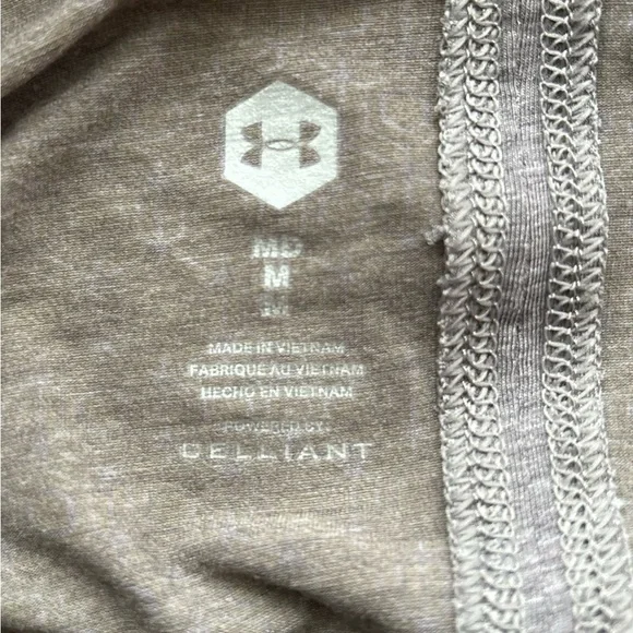 Under Armour Women’s Long-Sleeve Workout Top Split Back Mesh Detail Cut Out Sz M - Picture 4 of 11